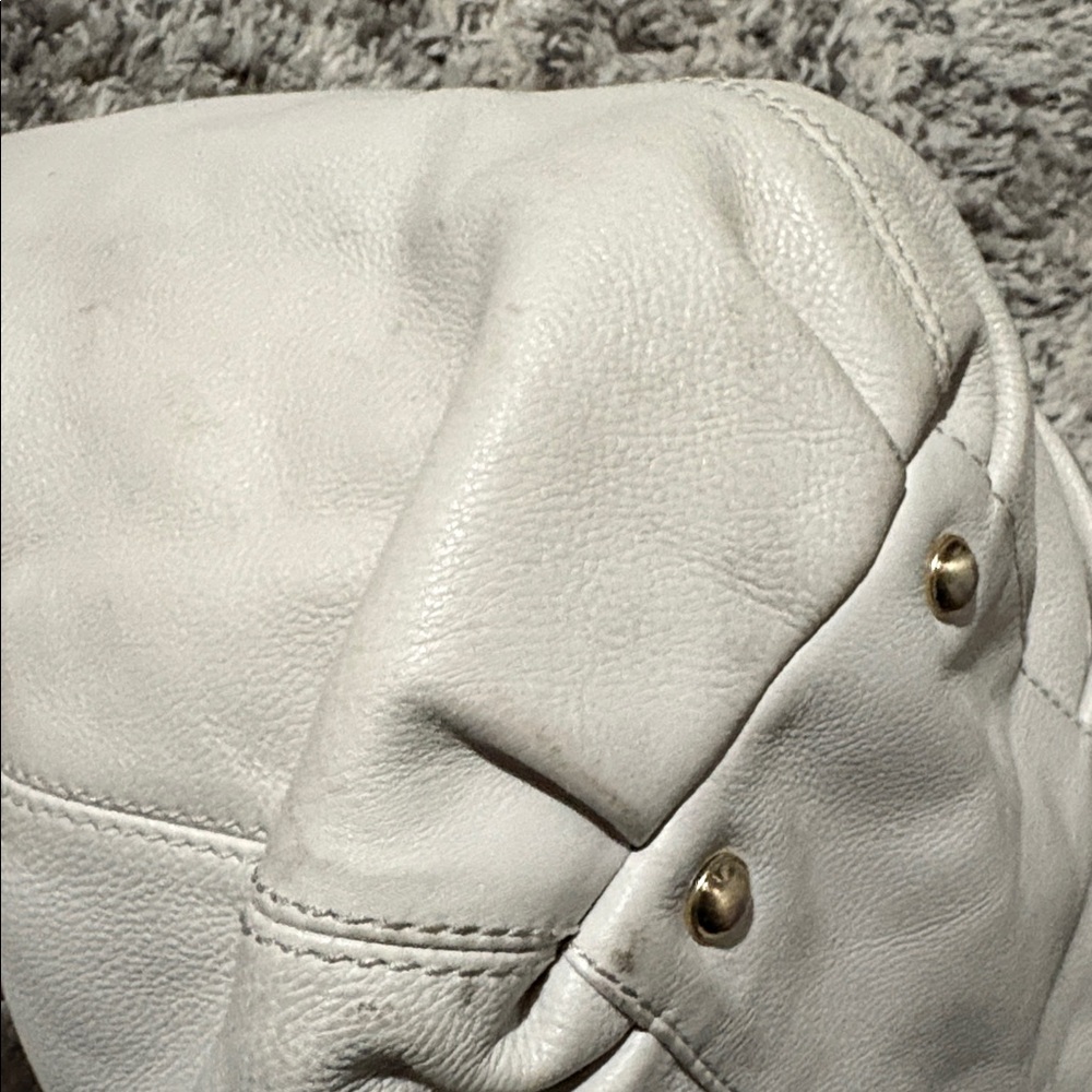Michael Kors White Leather Tote Bag - Picture 14 of 16